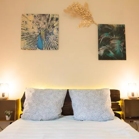 Apartment Piscine, Jardin, Parking, 3 Lit, A 700m De La Cite *